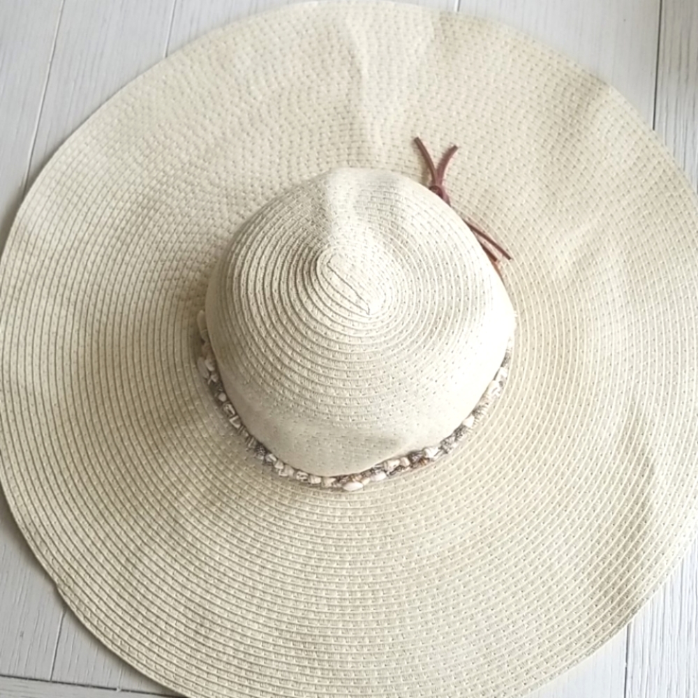 B o h o | Oversized Floppy Sun/Beach Seashell Hat